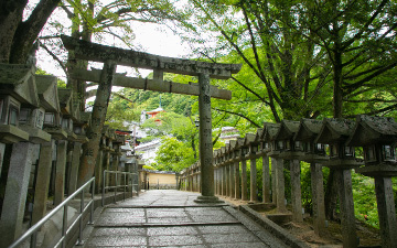 信貴山　朝護孫子寺